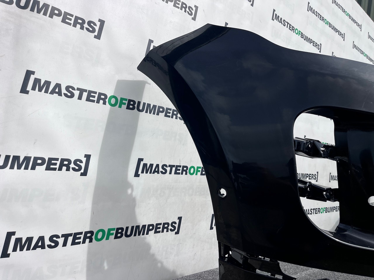 Range Rover Evoque R-dynamic Hse 2019-2024 Front Bumper 6 Pdc Genuine [p510]