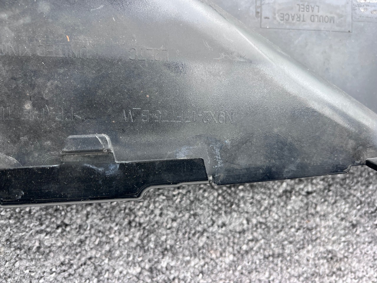 Range Rover Sport L461 Suv 2022-2025 Front Bumper 6 Pdc + Jets Genuine [p522]