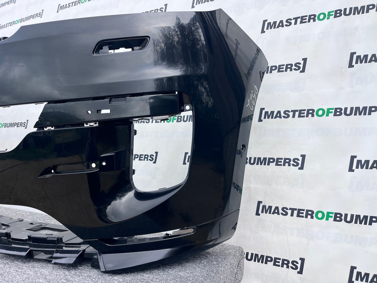 Range Rover Sport L461 Suv 2022-2025 Front Bumper 6 Pdc + Jets Genuine [p522]