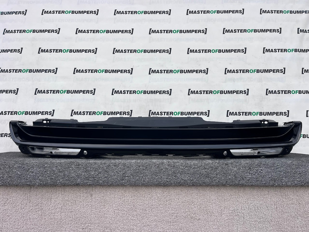 Range Rover Vouge Mhev Suv 2022-2026 Rear Bumper 6 Pdc Genuine [p565]