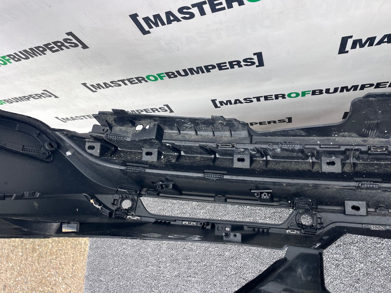 Range Rover Vouge Mhev Suv 2022-2026 Rear Bumper 6 Pdc Genuine [p565]