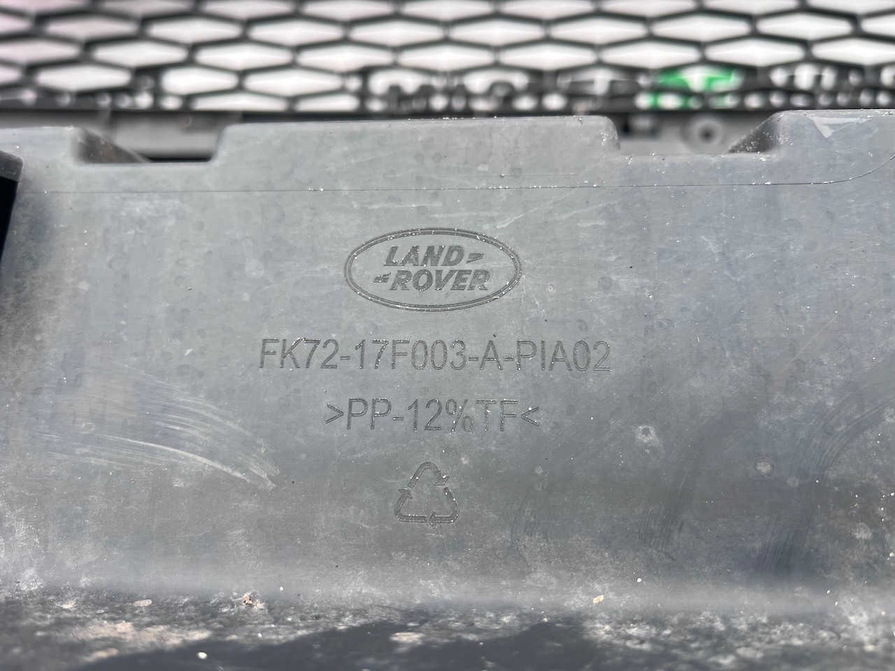 Land Rover Discovery Sport Hse 2015-2019 Front Bumper No Pdc Genuine [p599]