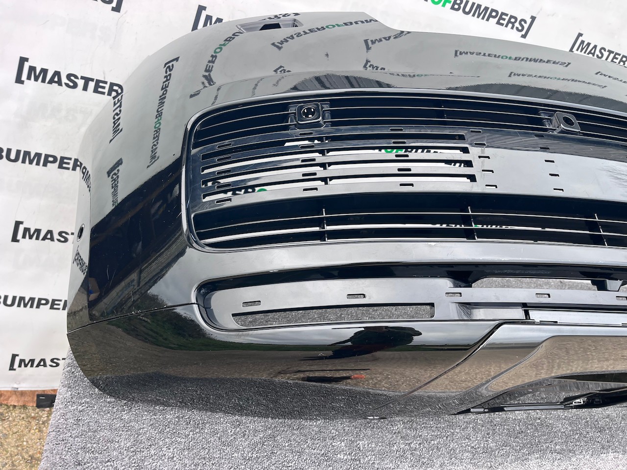 Range Rover Vouge Sv Autobiography 2021-2025 Front Bumper 6 Pdc Genuine [p610]