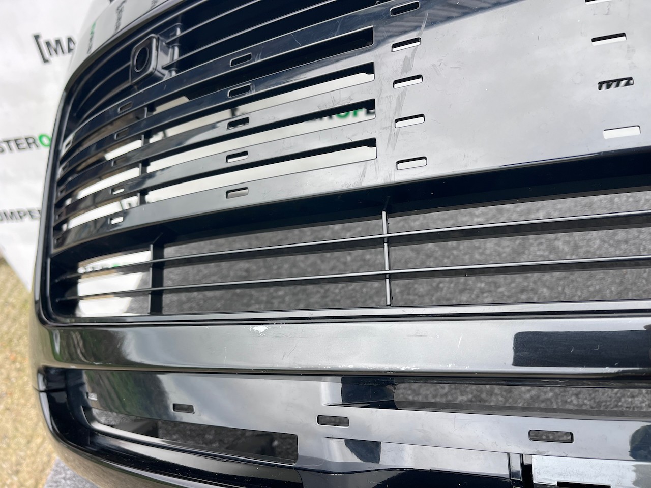 Range Rover Vouge Sv Autobiography 2021-2025 Front Bumper 6 Pdc Genuine [p610]