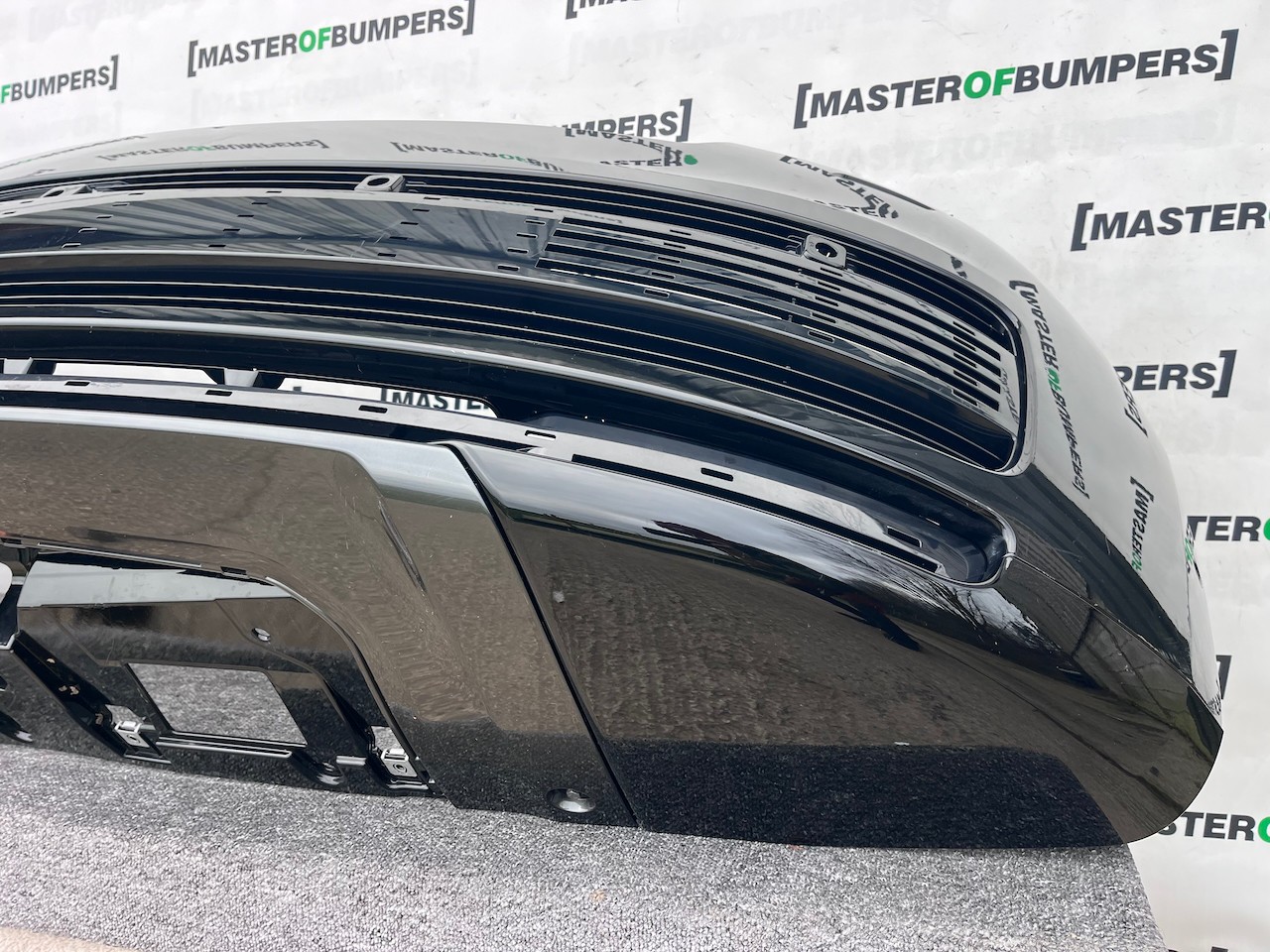 Range Rover Vouge Sv Autobiography 2021-2025 Front Bumper 6 Pdc Genuine [p610]