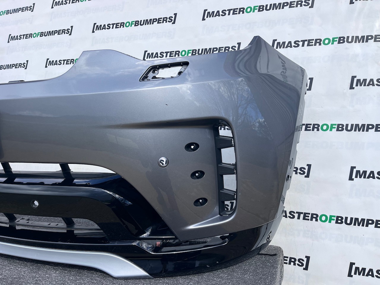 Land Rover Discovery R-dynamic Hse 2021-2024 Front Bumper 6 Pdc Genuine [p618]