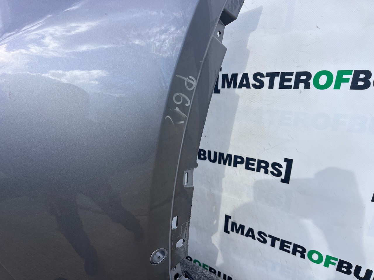 Land Rover Discovery R-dynamic Hse 2021-2024 Front Bumper 6 Pdc Genuine [p618]