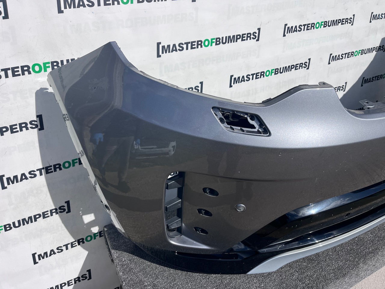 Land Rover Discovery R-dynamic Hse 2021-2024 Front Bumper 6 Pdc Genuine [p618]