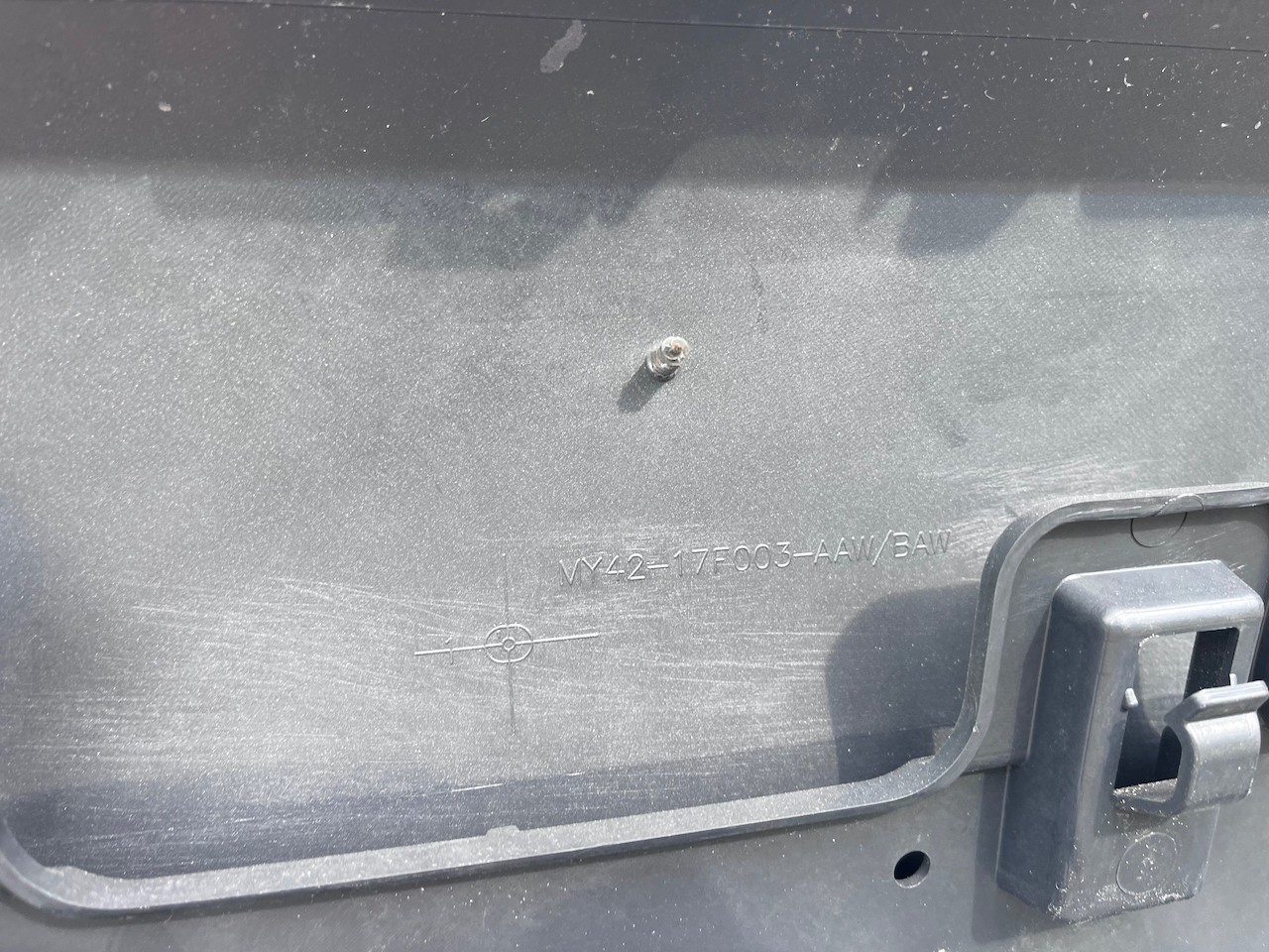 Land Rover Discovery R-dynamic Hse 2021-2024 Front Bumper 6 Pdc Genuine [p618]