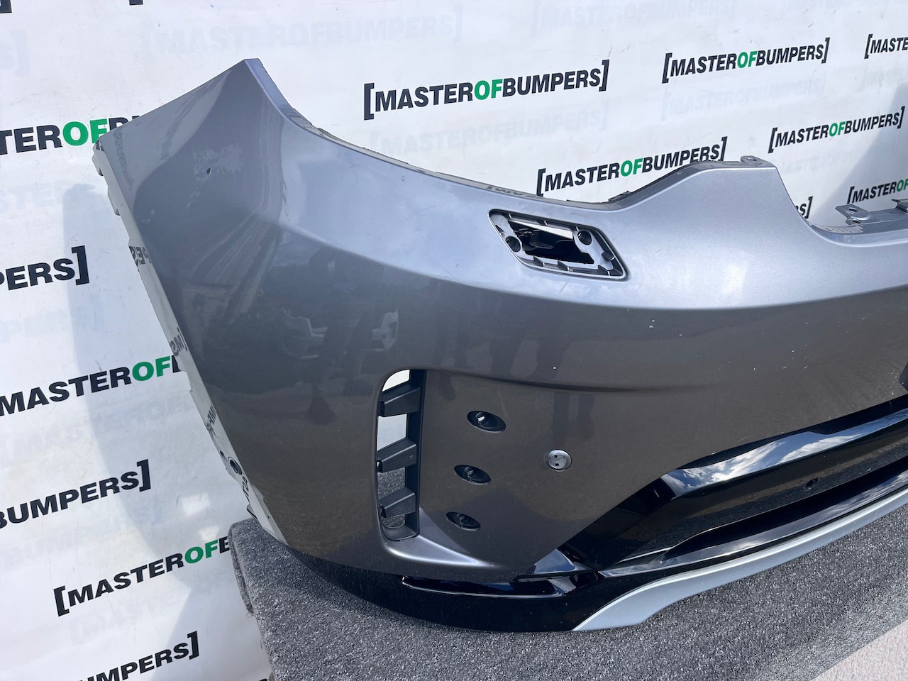 Land Rover Discovery R-dynamic Hse 2021-2024 Front Bumper 6 Pdc Genuine [p618]