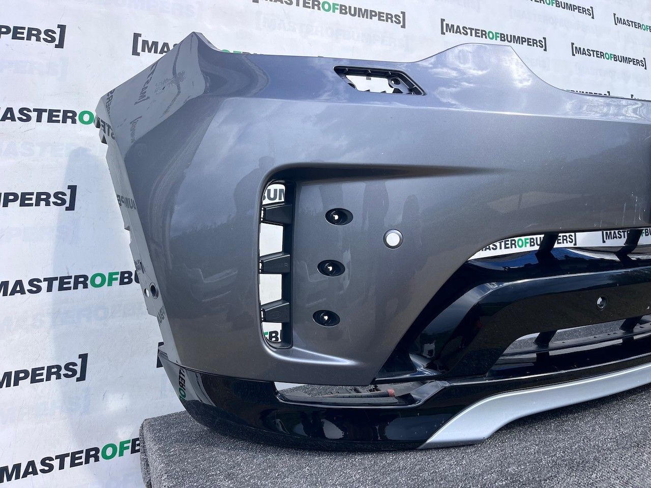 Land Rover Discovery R-dynamic Hse 2021-2024 Front Bumper 6 Pdc Genuine [p618]