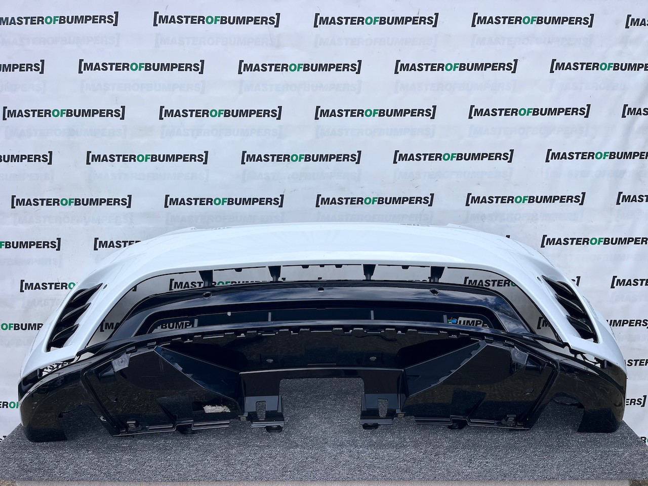 Land Rover Discovery R-dynamic Hse 2021-2024 Front Bumper 6 Pdc Genuine [p634]