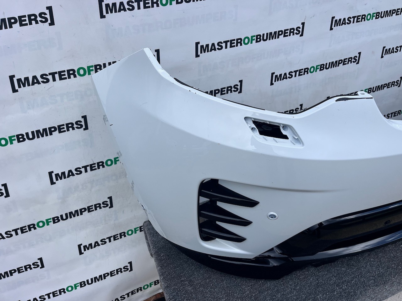 Land Rover Discovery R-dynamic Hse 2021-2024 Front Bumper 6 Pdc Genuine [p634]