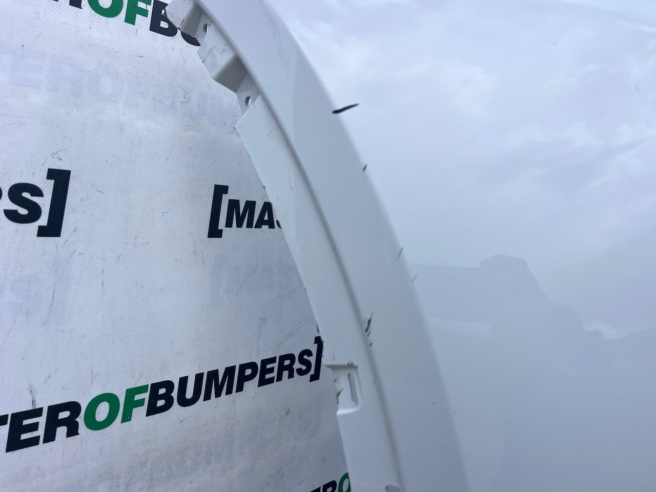 Land Rover Discovery R-dynamic Hse 2021-2024 Front Bumper 6 Pdc Genuine [p634]