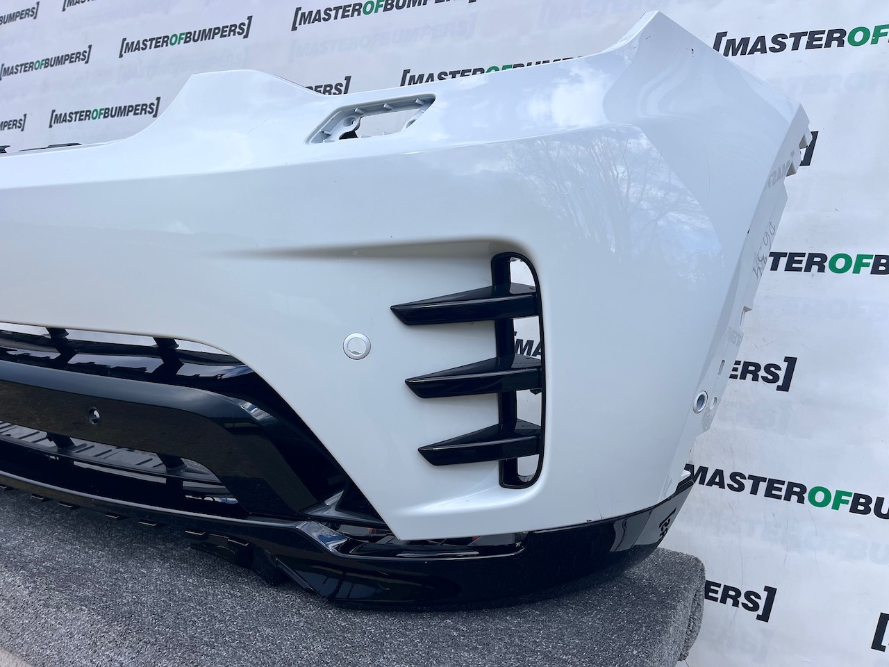 Land Rover Discovery R-dynamic Hse 2021-2024 Front Bumper 6 Pdc Genuine [p634]