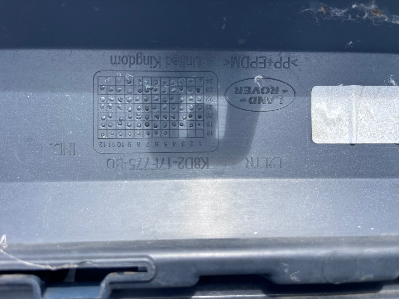 Range Rover Evoque R-dynamic Hse 2019-2024 Front Bumper 4 Pdc Genuine [p708]