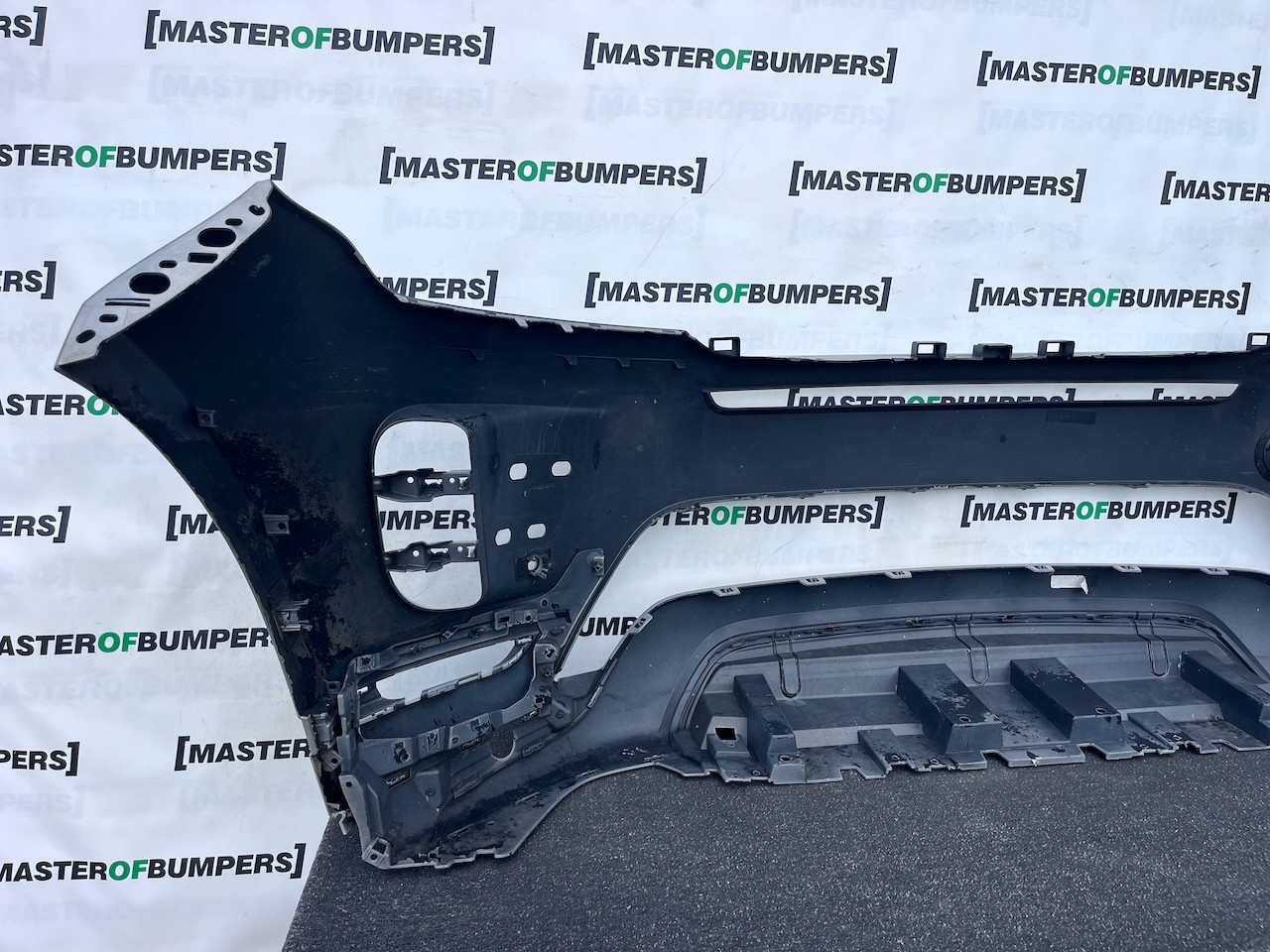 Range Rover Evoque R-dynamic Hse 2019-2024 Front Bumper 6 Pdc Genuine [p737]