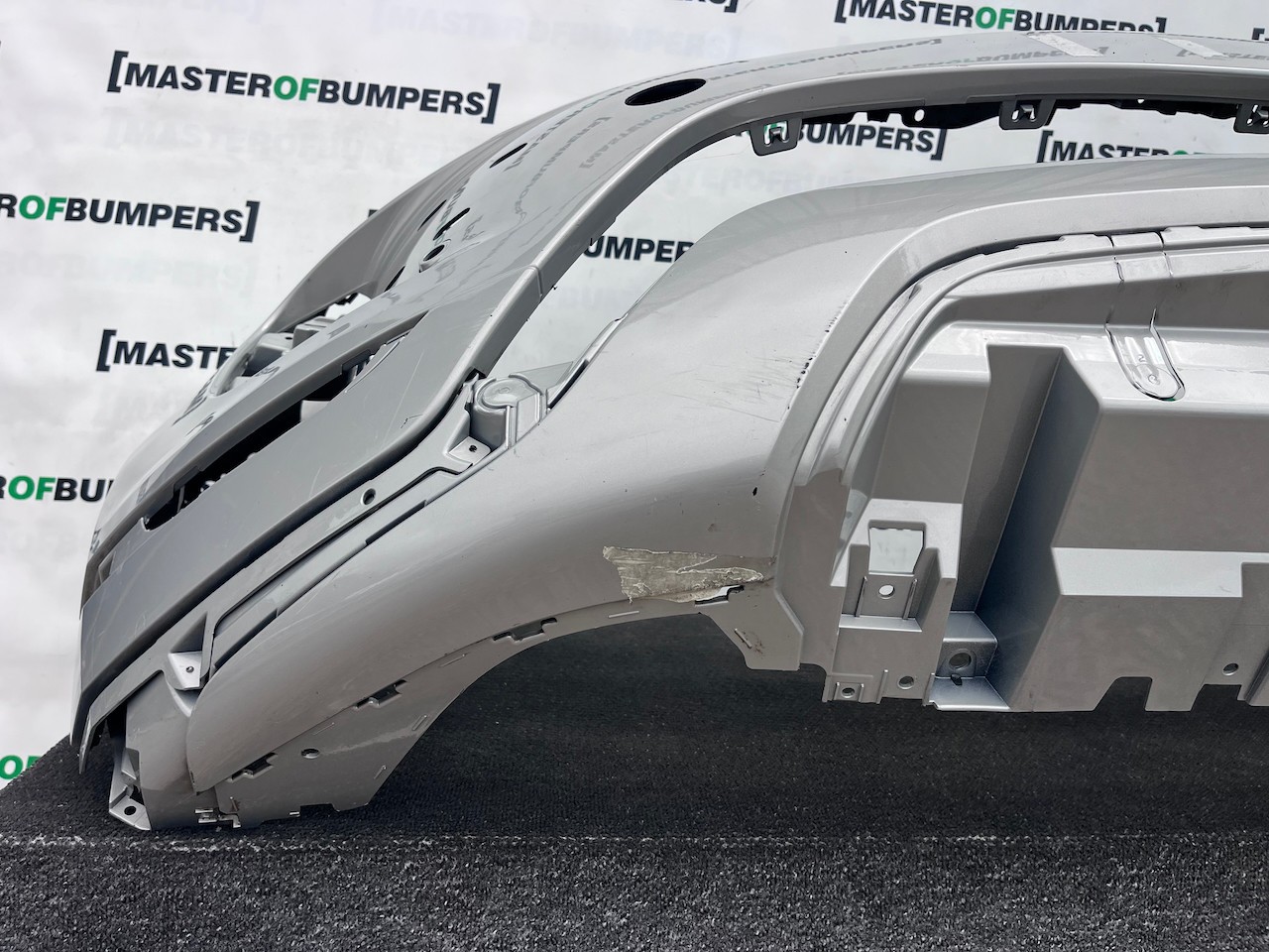 Range Rover Evoque R-dynamic Hse 2019-2024 Front Bumper 6 Pdc Genuine [p749]
