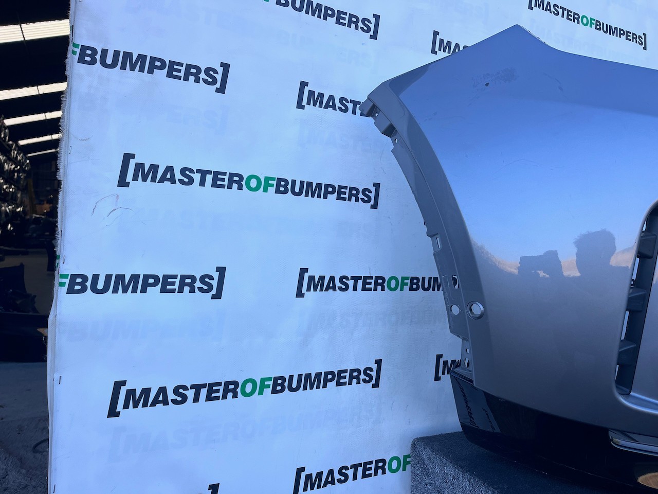 Land Rover Discovery R-dynamic Hse 2021-2024 Front Bumper 6 Pdc Genuine [p618]