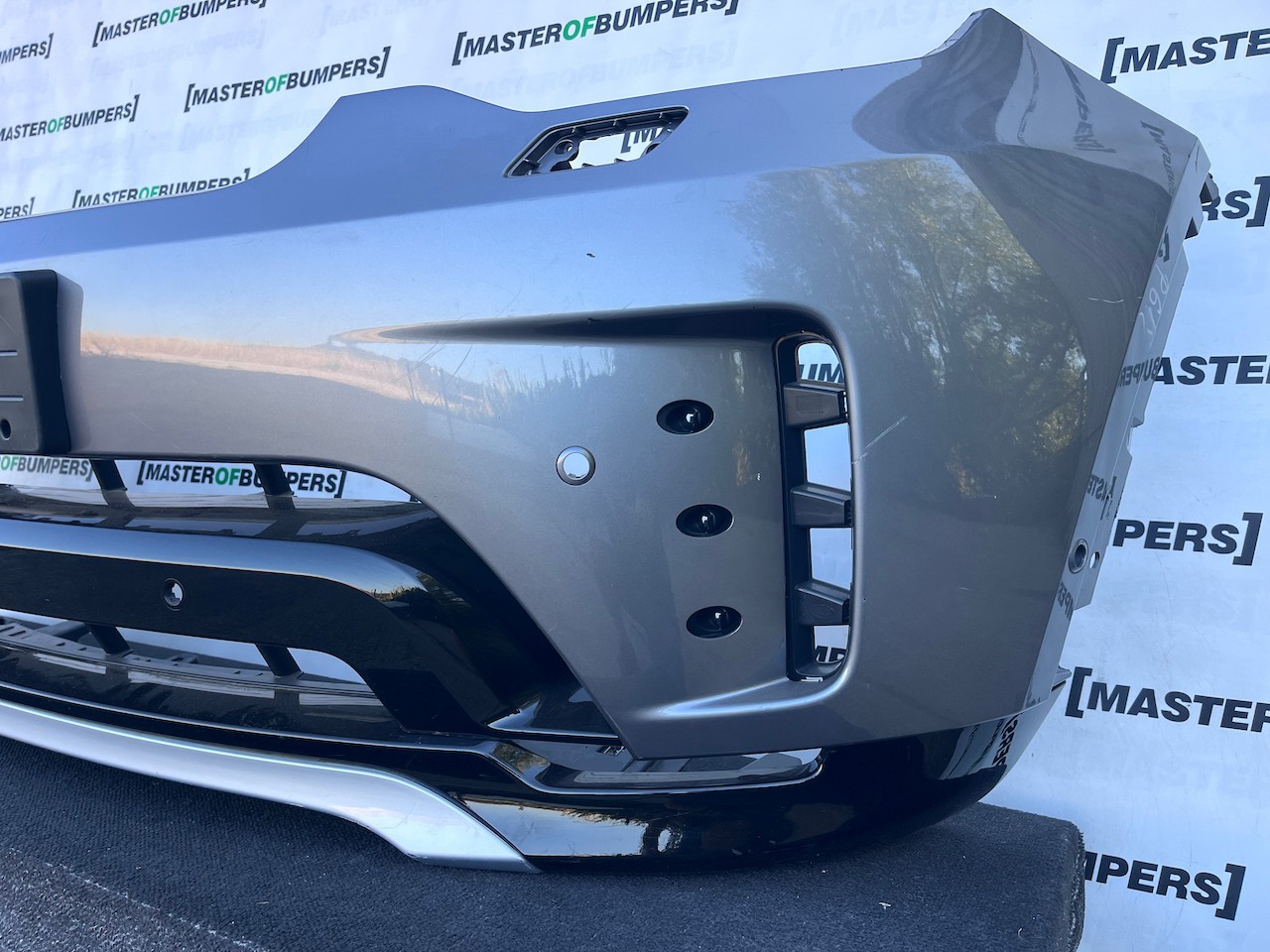 Land Rover Discovery R-dynamic Hse 2021-2024 Front Bumper 6 Pdc Genuine [p618]