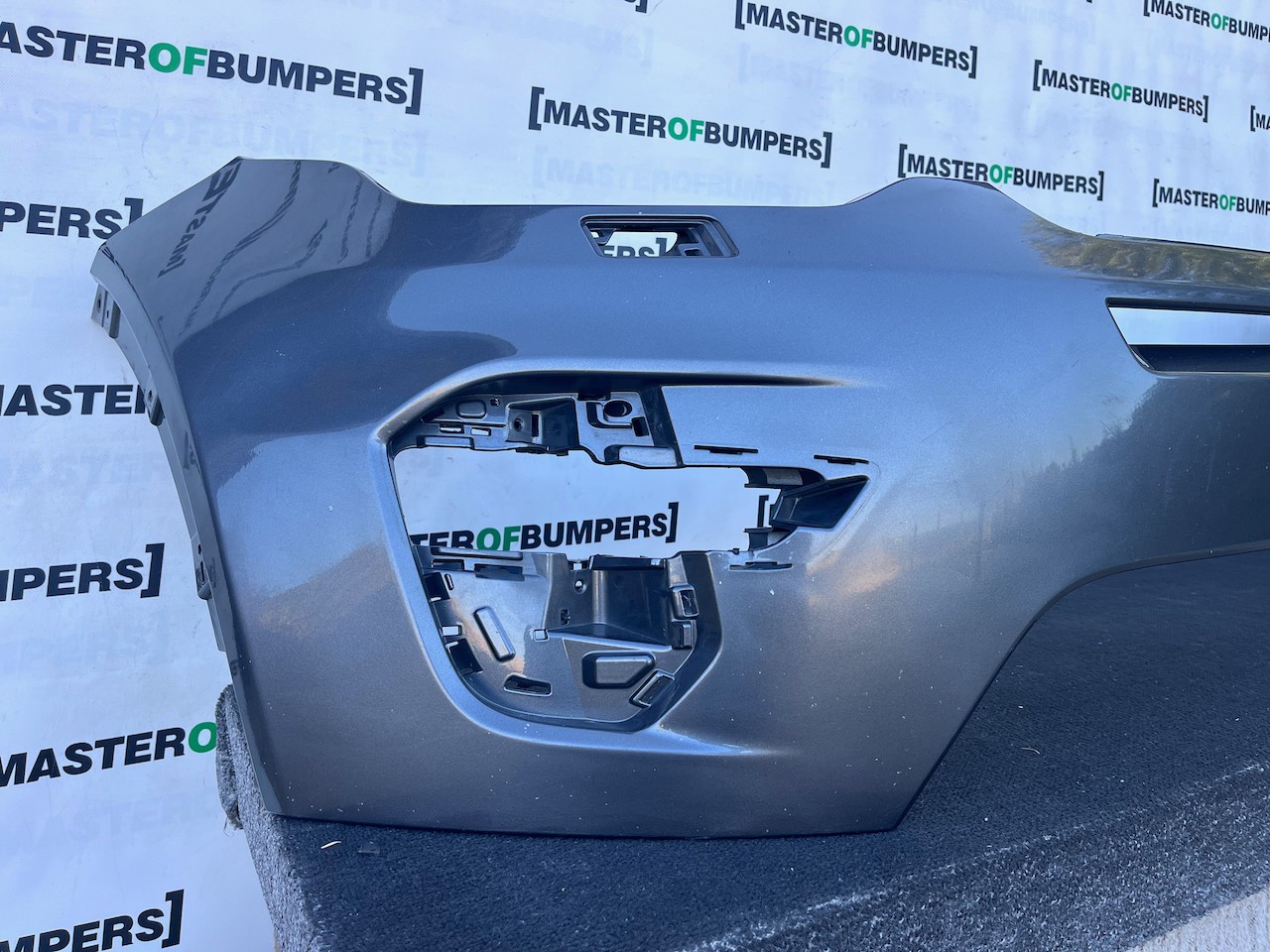 Land Rover Discovery Sport Hse 2015-2019 Front Bumper Jets Genuine [p761]