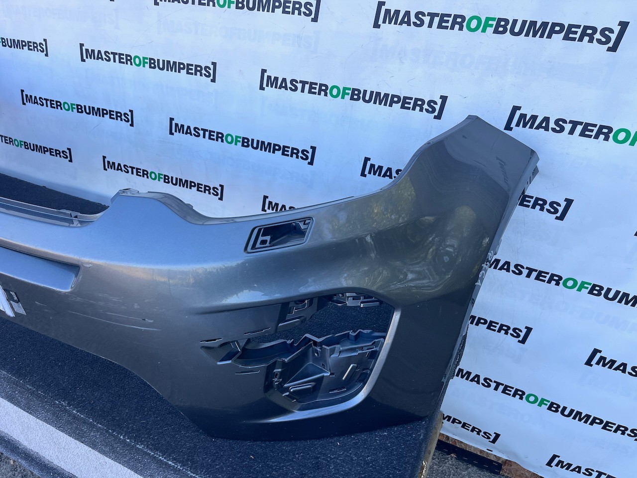Land Rover Discovery Sport Hse 2015-2019 Front Bumper Jets Genuine [p761]