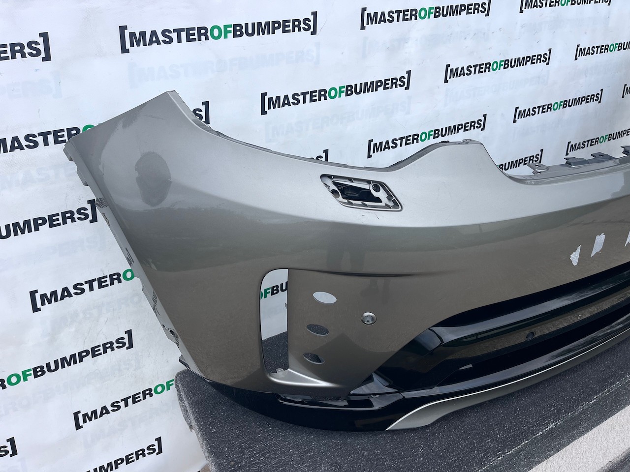 Land Rover Discovery R-dynamic Hse 2021-2024 Front Bumper 6 Pdc Genuine [p769]