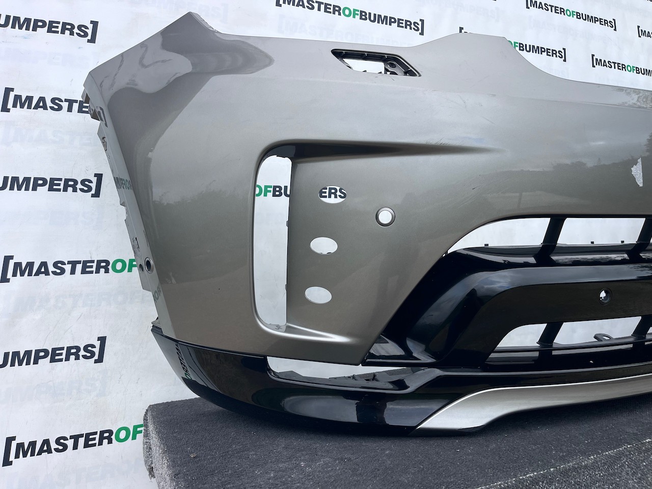 Land Rover Discovery R-dynamic Hse 2021-2024 Front Bumper 6 Pdc Genuine [p769]