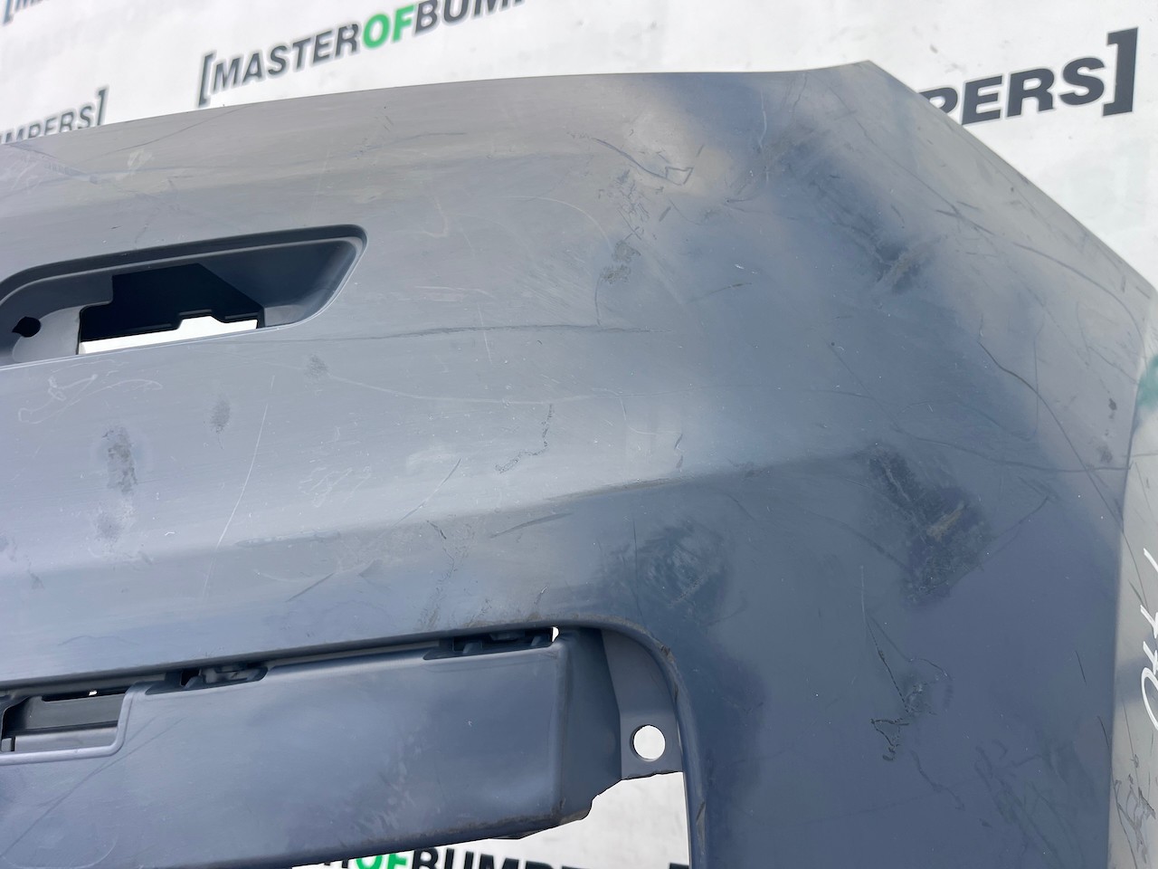 Range Rover Sport L461 Suv 2022-2025 Front Bumper 6 Pdc + Jets Genuine [p770]