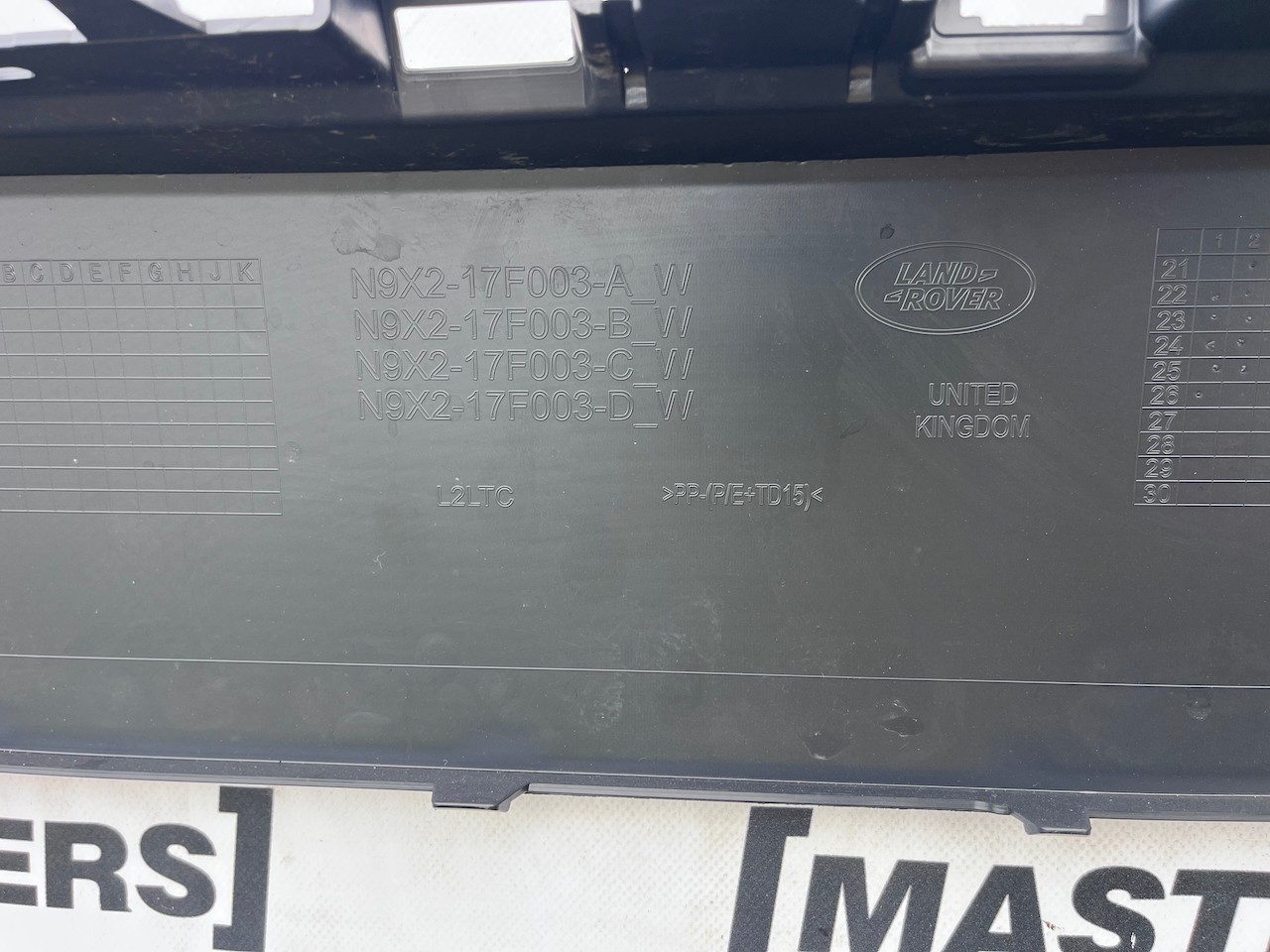 Range Rover Sport L461 Suv 2022-2025 Front Bumper 6 Pdc + Jets Genuine [p770]