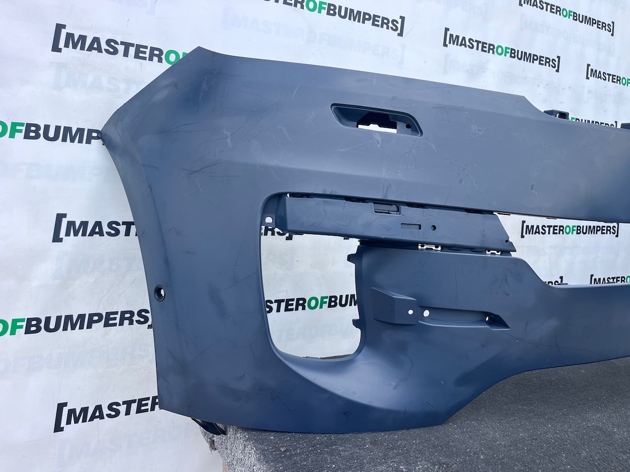 Range Rover Sport L461 Suv 2022-2025 Front Bumper 6 Pdc + Jets Genuine [p770]