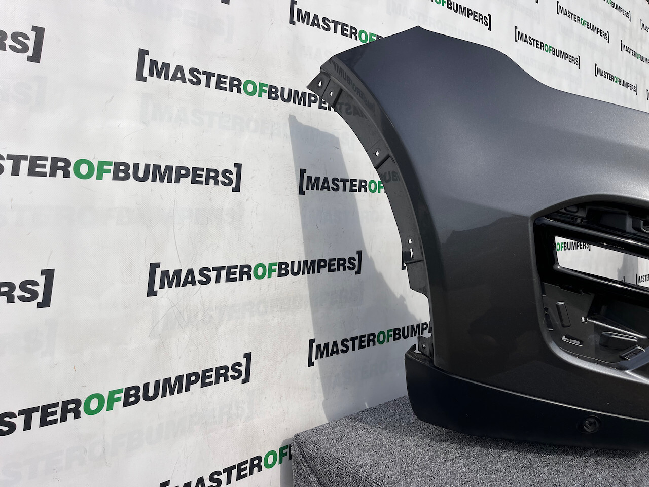 Land Rover Discovery Sport Hse 2015-2019 Front Bumper 4 Pdc +jets Genuine [p432]