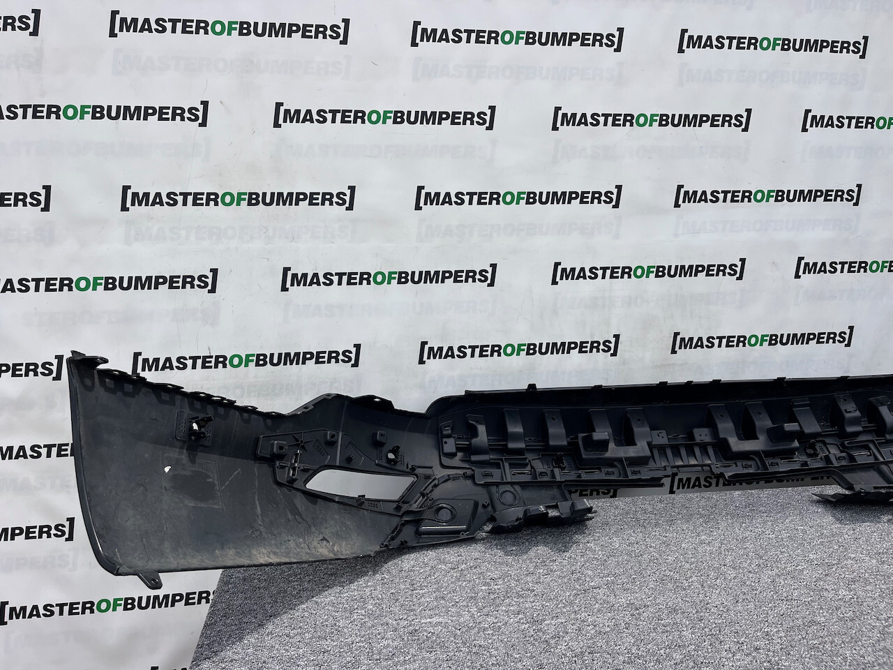 Land Rover Discovery R Dynamic Hse 2017-2023 Rear Bumper 6 Pdc Genuine [p463]