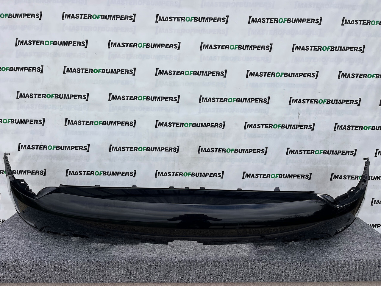 Land Rover Discovery R Dynamic Hse 2017-2023 Rear Bumper 6 Pdc Genuine [p463]