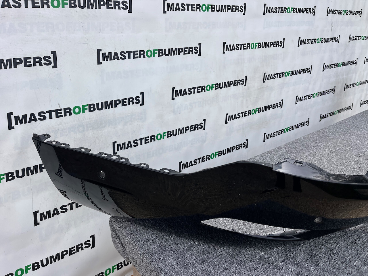 Land Rover Discovery R Dynamic Hse 2017-2023 Rear Bumper 6 Pdc Genuine [p463]