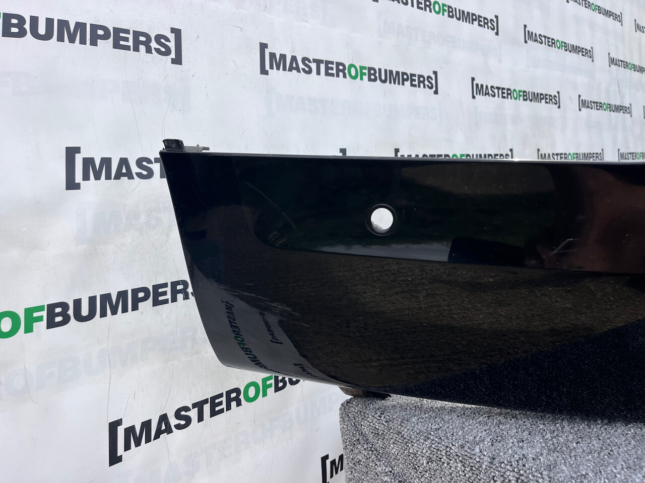 Land Rover Discovery R Dynamic Hse 2017-2023 Rear Bumper 6 Pdc Genuine [p463]