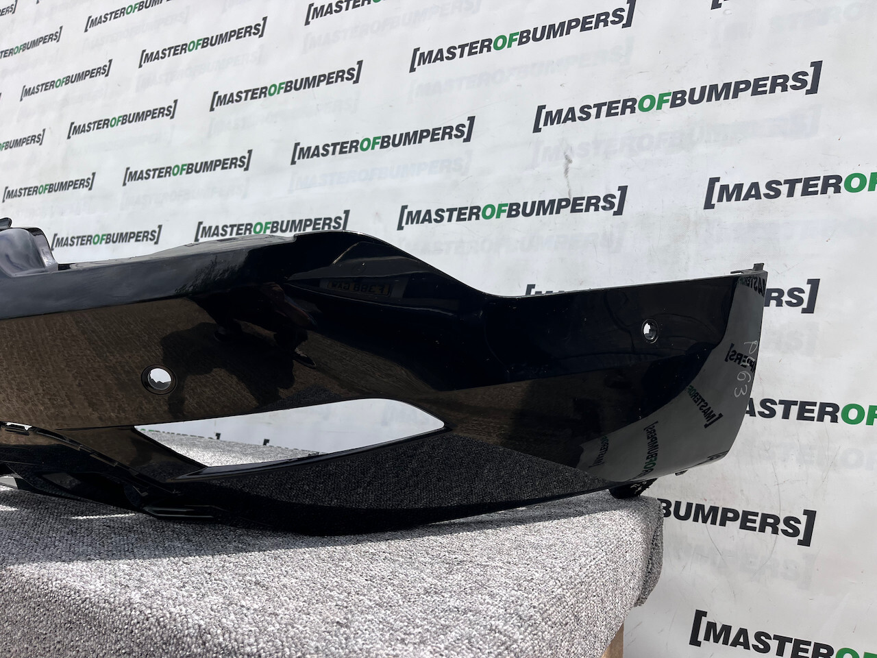 Land Rover Discovery R Dynamic Hse 2017-2023 Rear Bumper 6 Pdc Genuine [p463]