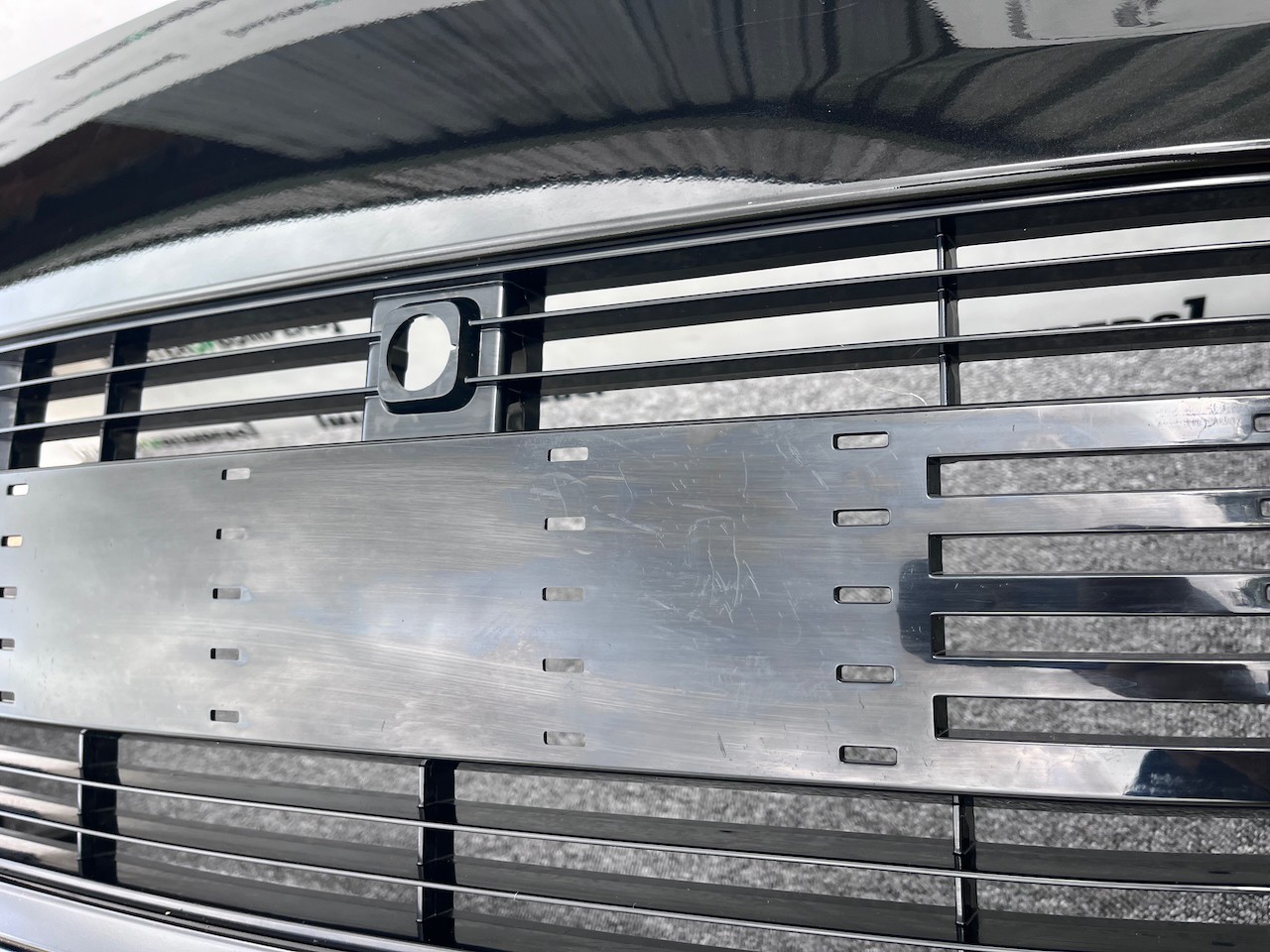 Range Rover Vouge Sv Autobiography 2021-2025 Front Bumper 6 Pdc Genuine [p484]