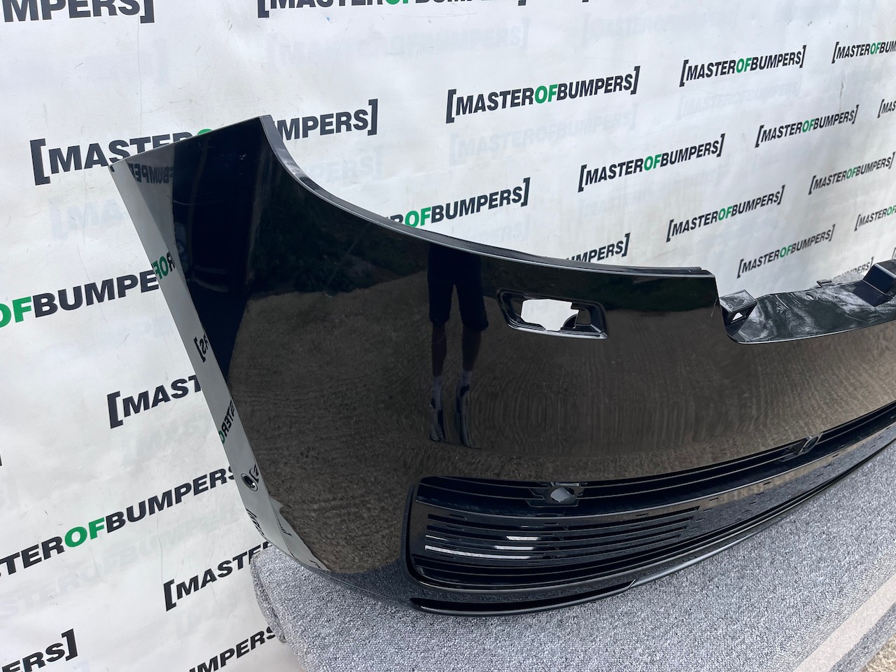 Range Rover Vouge Sv Autobiography 2021-2025 Front Bumper 6 Pdc Genuine [p484]