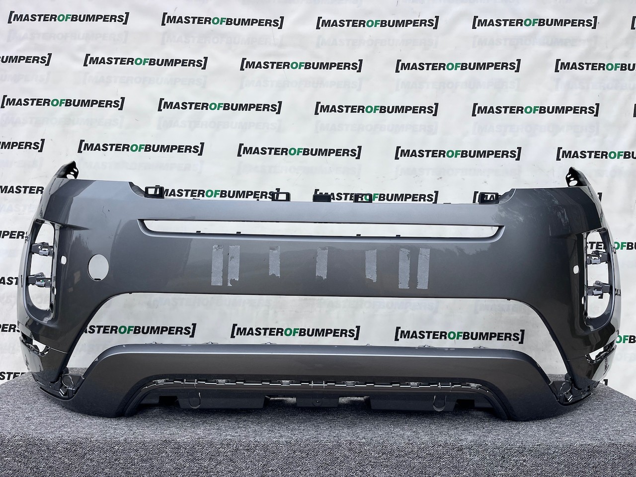 Range Rover Evoque R-dynamic Hse 2019-2024 Front Bumper 4 Pdc Genuine [p494]
