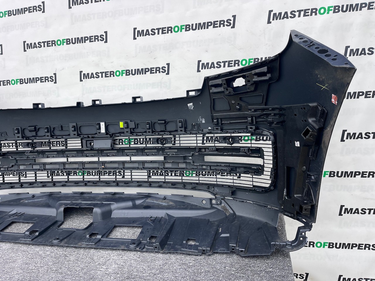 Range Rover Vouge Hse Autobiography 2022-2025 Front Bumper 6 Pdc Genuine [p560]