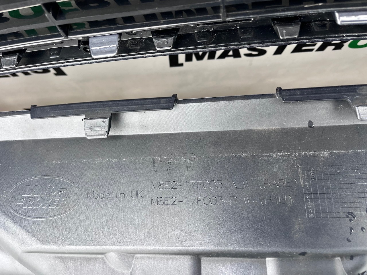 Range Rover Vouge Hse Autobiography 2022-2025 Front Bumper 6 Pdc Genuine [p560]