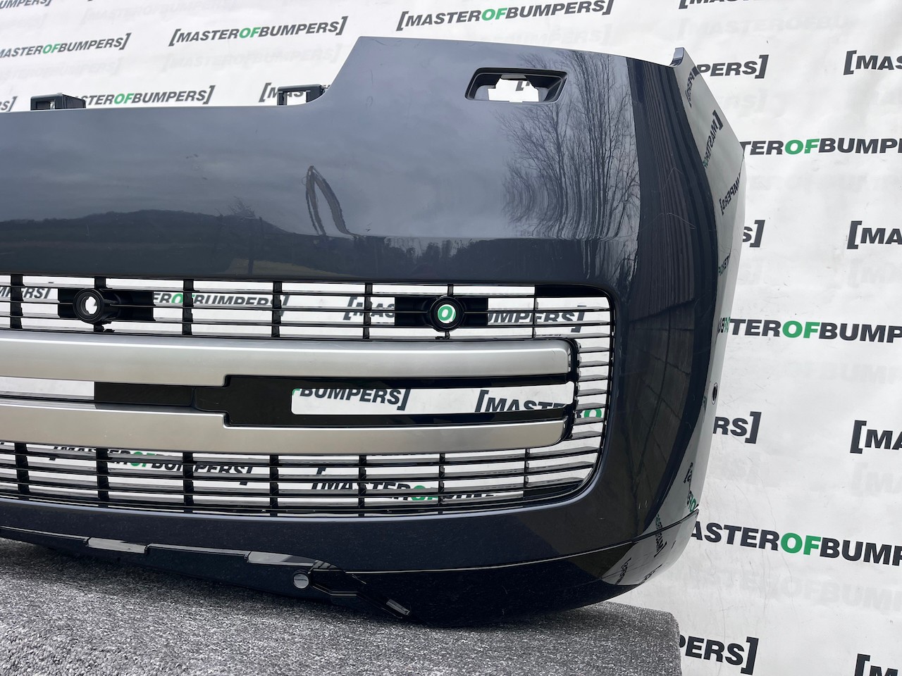 Range Rover Vouge Hse Autobiography 2022-2025 Front Bumper 6 Pdc Genuine [p560]