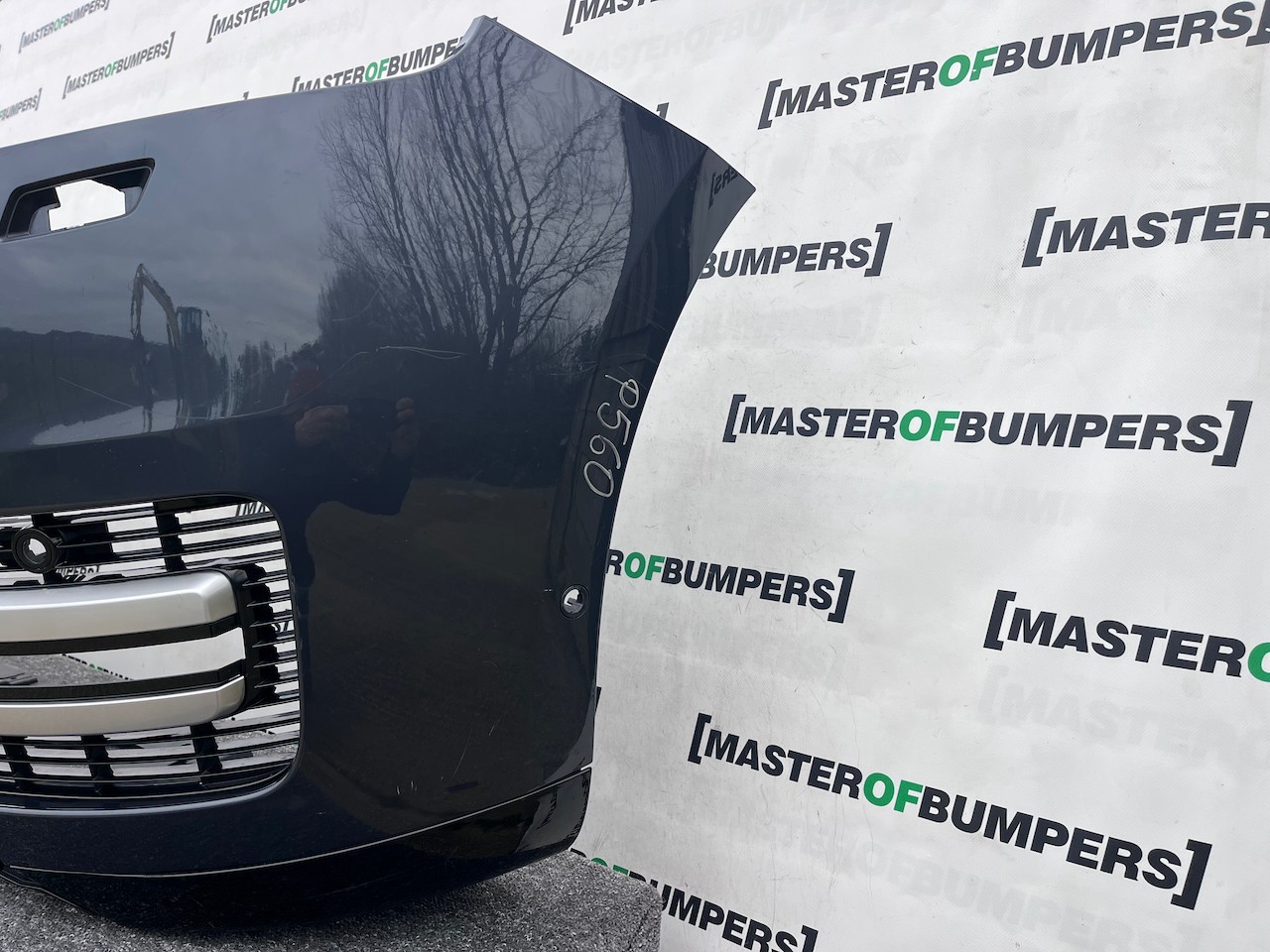 Range Rover Vouge Hse Autobiography 2022-2025 Front Bumper 6 Pdc Genuine [p560]