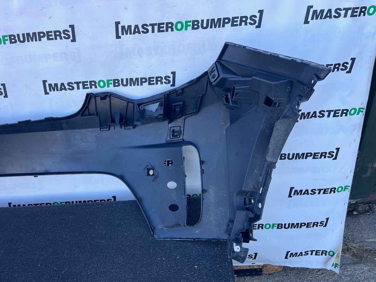 Land Rover Discovery R-dynamic Hse 2021-2024 Front Bumper 6 Pdc Genuine [p741]