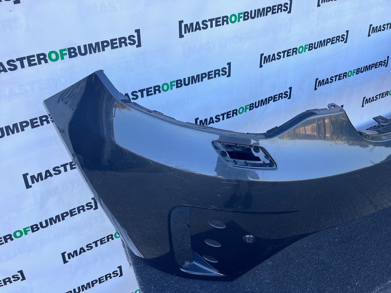 Land Rover Discovery R-dynamic Hse 2021-2024 Front Bumper 6 Pdc Genuine [p741]