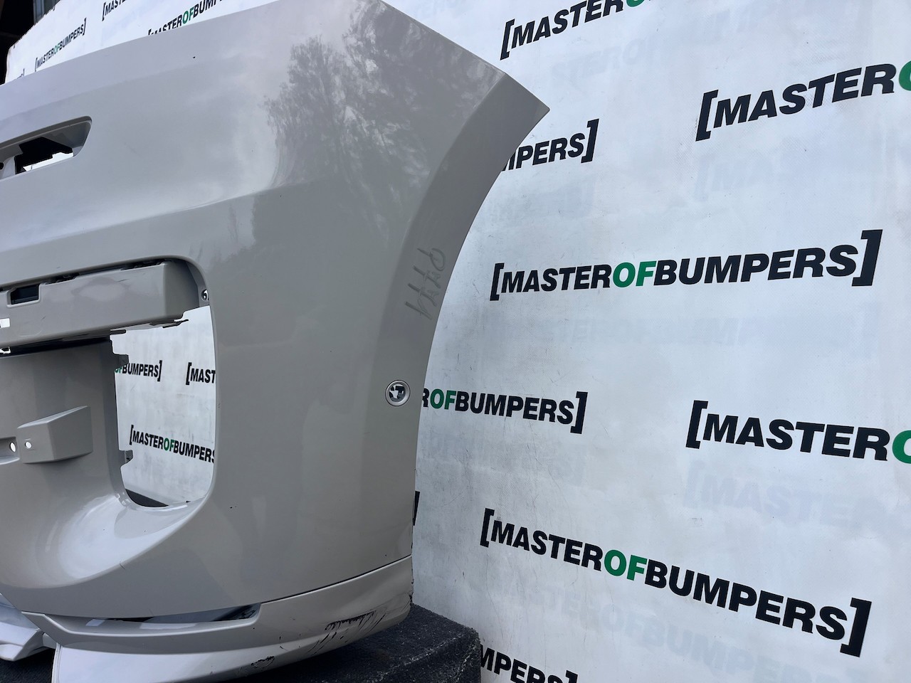 Range Rover Sport L461 Suv 2022-2025 Front Bumper 6 Pdc + Jets Genuine [p771]