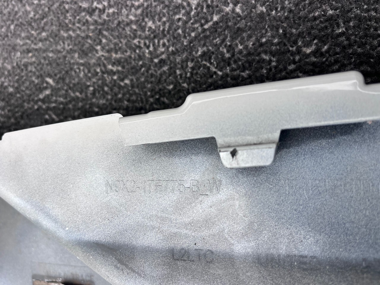 Range Rover Sport L461 Suv 2022-2025 Front Bumper 6 Pdc + Jets Genuine [p771]