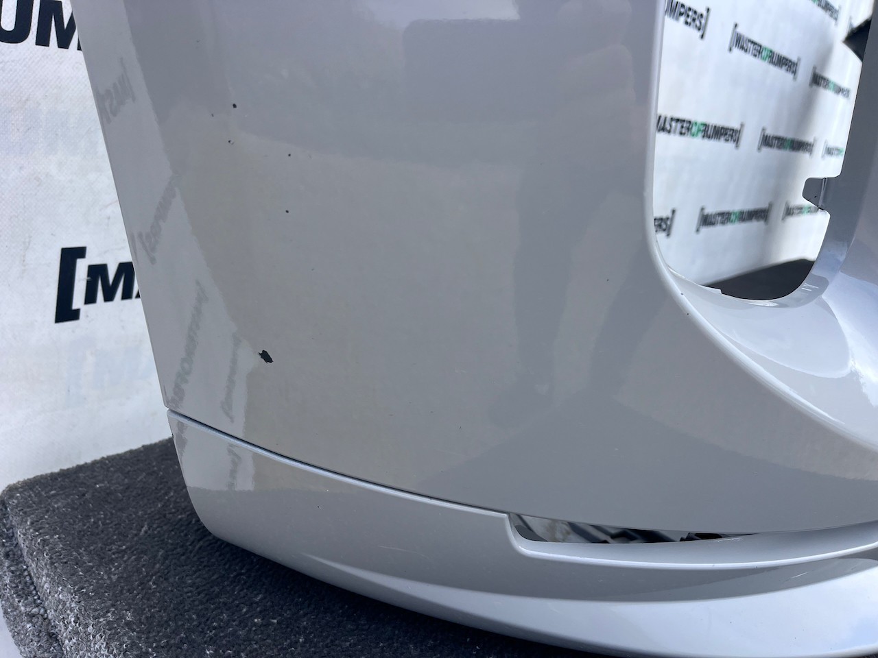 Range Rover Sport L461 Suv 2022-2025 Front Bumper 6 Pdc + Jets Genuine [p771]