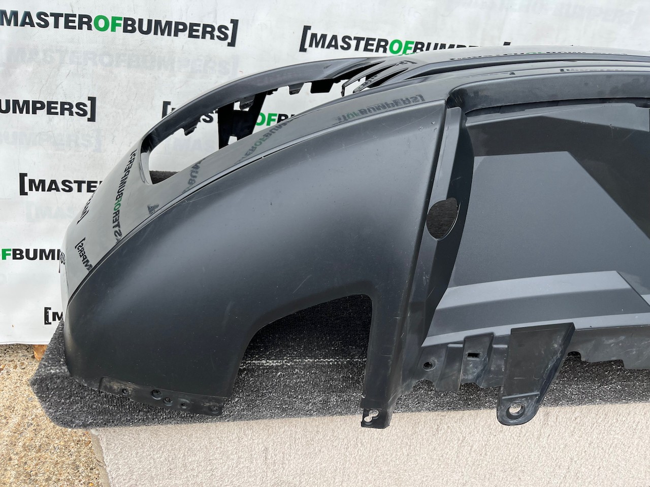 Range Rover Vouge L405 2012-2017 Front Bumper 4 Pdc Genuine [p774]